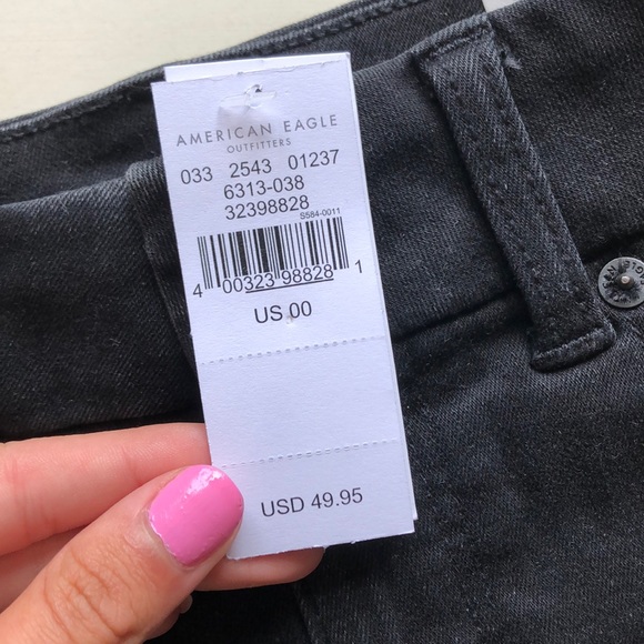 NWT!! American Eagle Black Distressed Denim Skirt - Picture 2 of 6